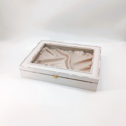 KORRESCRAFT 239-545-63 – Στεφανοθήκη Ξύλινη με Ύφασμα 33x26,5εκ – Champagne – Cottage White